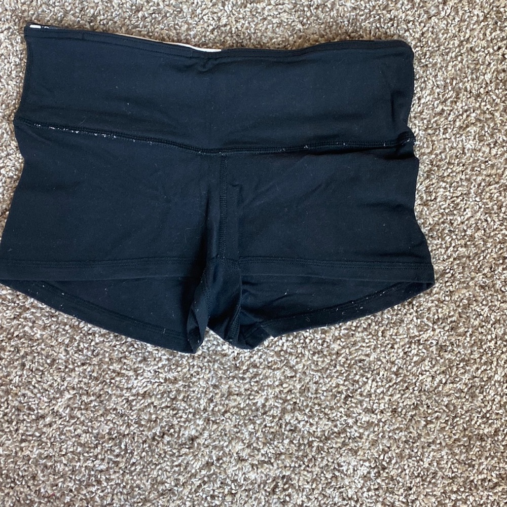 Lululemon Size 4 2” Biker Short